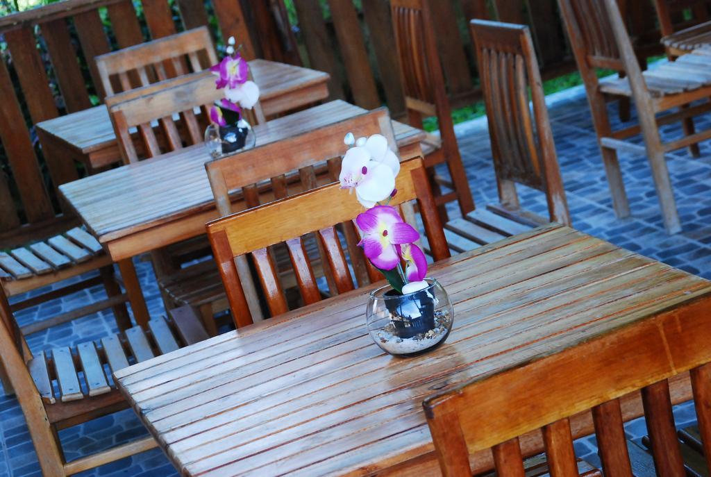 Hotel Utueane Летісія Екстер'єр фото